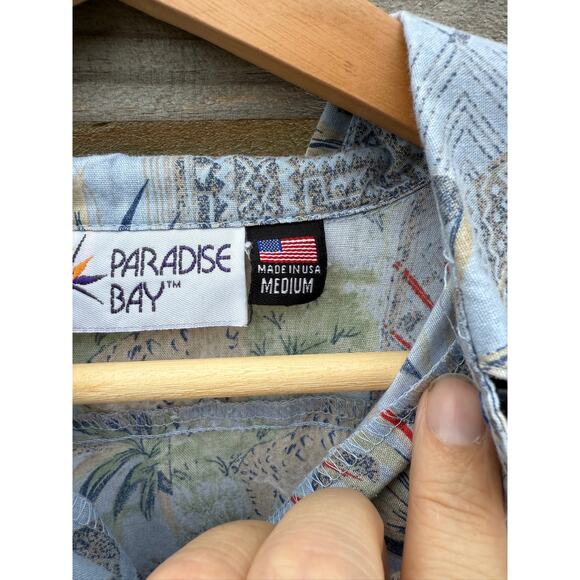 Vintage Paradise Bay Safari lions, Tigers, Zebra Button up blouse shirt Size Med - Picture 5 of 6